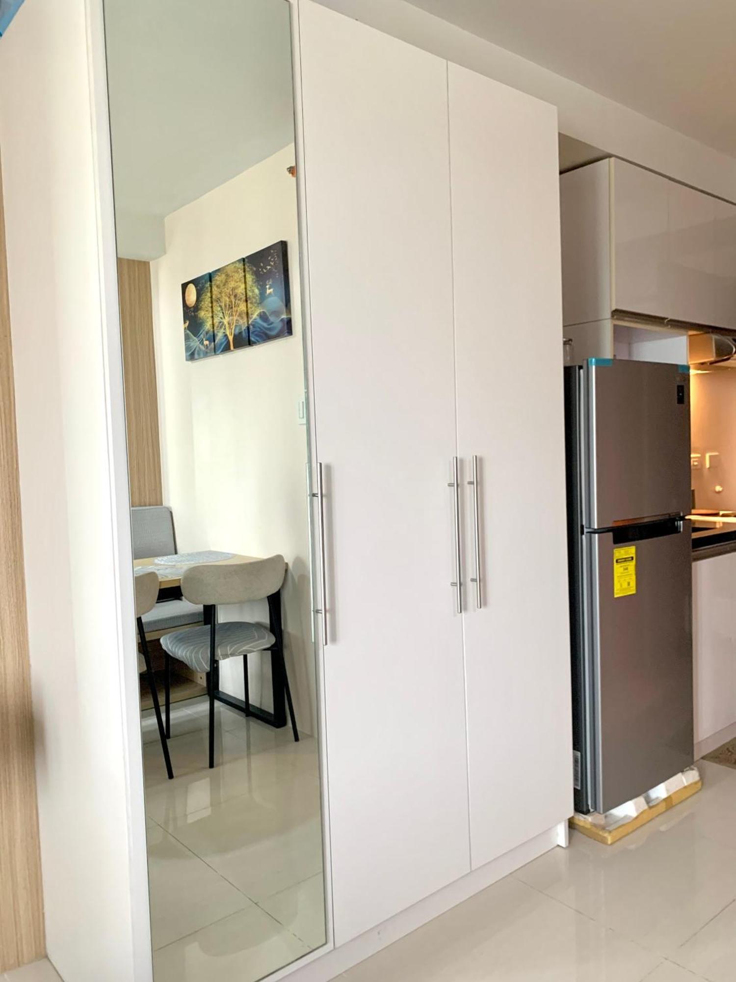 Persimmon Studios Near Ayala And Sm Cebú Habitación foto