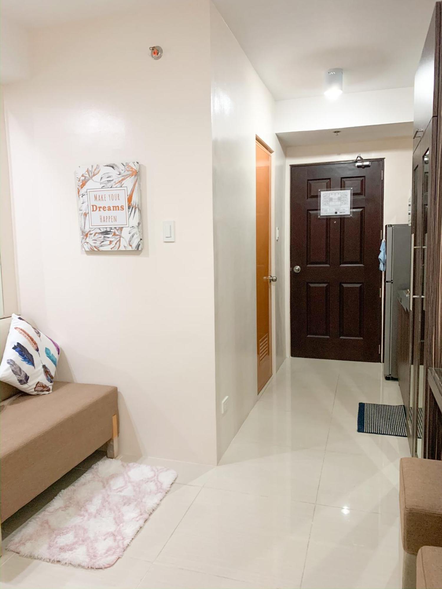 Persimmon Studios Near Ayala And Sm Cebú Habitación foto