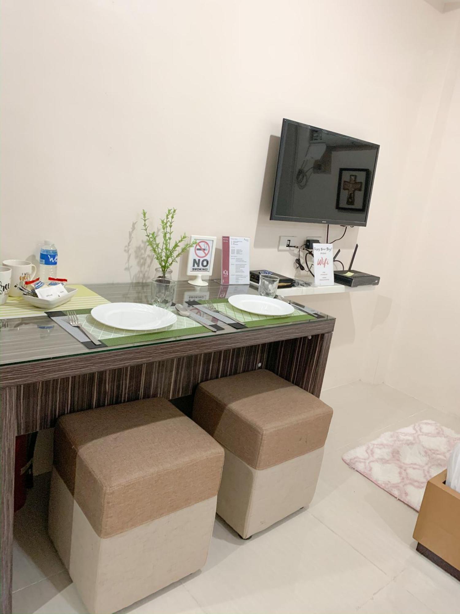 Persimmon Studios Near Ayala And Sm Cebú Habitación foto