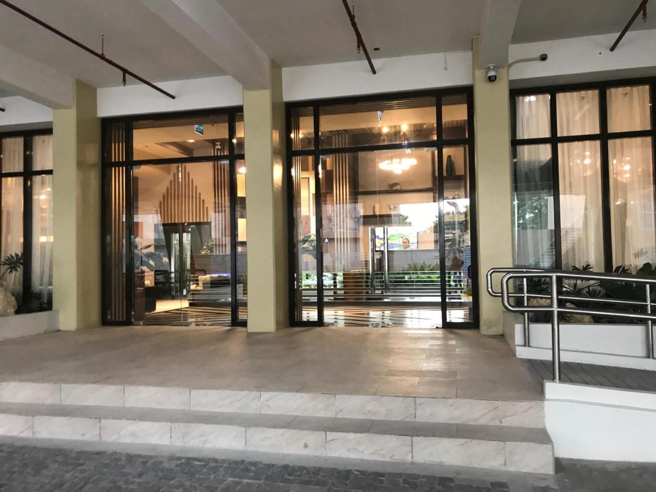Persimmon Studios Near Ayala And Sm Cebú Exterior foto